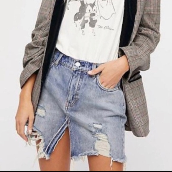 We The Free Dresses & Skirts - We the Free Distressed Denim Mini Skirt. SZ 26